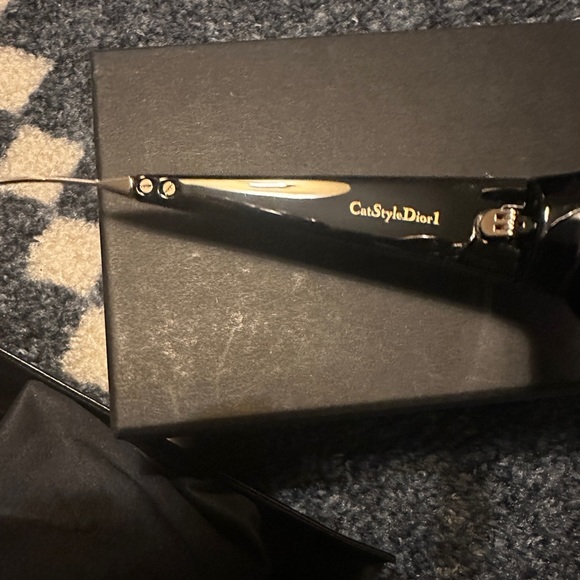 New 💚 RARE GREEN & Gold Dior cat eye Sunglasses - Picture 6 of 12